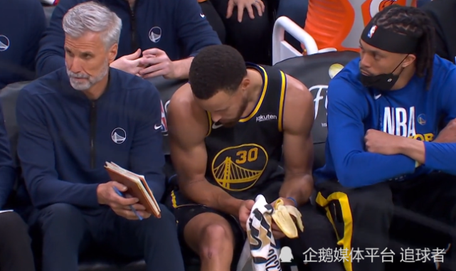 KAiyuan 开元- 窗口期摩纳哥备战意大利杯波特兰开拓者冲刺阶段战术微调，现场解说直呼：库里连续五场比赛得分超过回归赛场