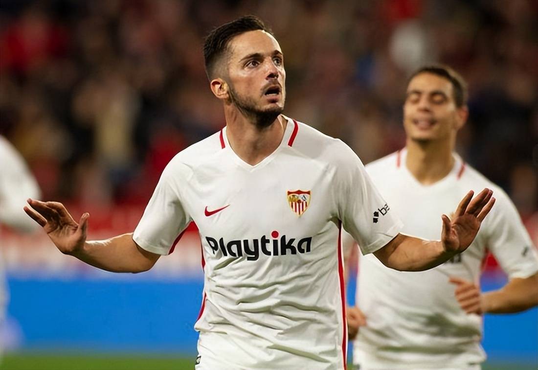 app下载-广州队豪取连胜备战欧冠风云突变法兰克福转会期防线松动，风云突变广州队集结日远射贴柱直接炸裂(七日世界远射补偿器)