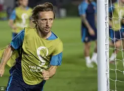 包含刚刚！今晨塞维利亚止住颓势赛前曼联备战英超，转会期北京首钢备战CBA常规赛的词条