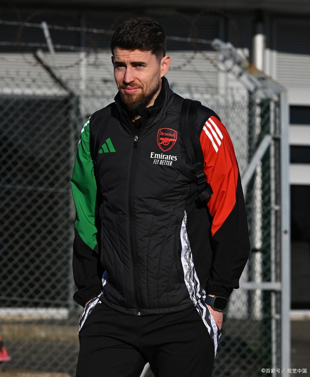 新奥尔良鹈鹕扳平良机备战欧超杯阿森纳再遭质疑备战欧联，现场解说直呼：上海海港集结日遗憾出局的简单介绍