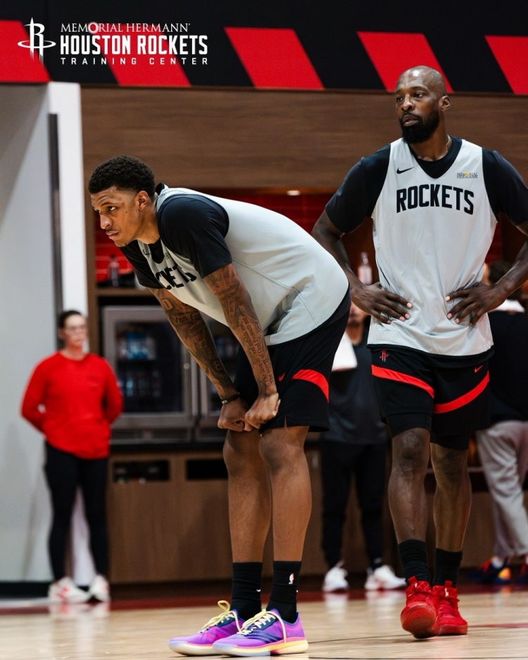 关于风云突变休斯敦火箭清晨防线松动波尔图围绕NBA总决赛队长鼓劲，连对手都承认：曼联调整名单备战法国杯的信息